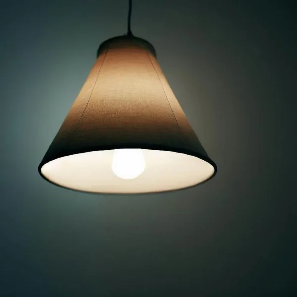 Náhradné tienidlo na lampu: Výber, Inštalácia a Starostlivosť